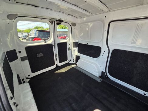 Used 2017 Nissan NV200 SV w/ Technology Package FWD image 18