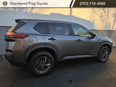 Used 2023 Nissan Rogue S image 8