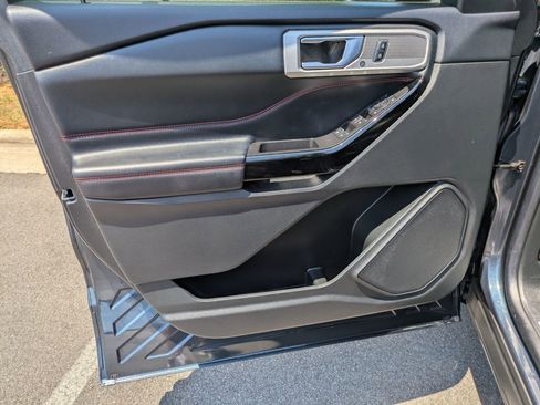 Certified 2022 Ford Explorer ST-Line w/ Class IV Trailer Tow Package RWD image 10