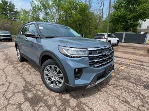 New 2026 Ford Explorer Active w/ Active Comfort Package AWD/4WD image 2