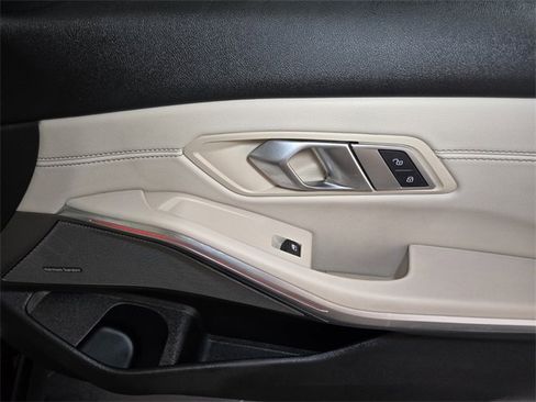 Used 2021 BMW M340i w/ Executive Package image 26