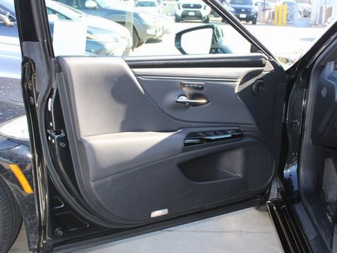 Certified 2023 Lexus ES 350 w/ Premium Package image 11