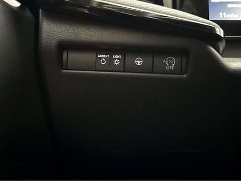 New 2026 Nissan Kicks SR w/ Cold Weather Package image 24