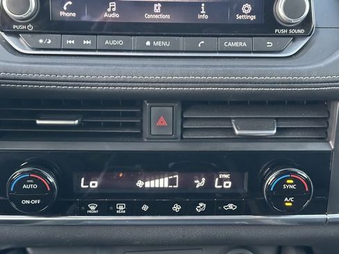 Certified 2023 Nissan Rogue SV image 34