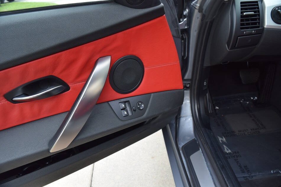 Used 2007 BMW Z4 3.0si RWD image 74