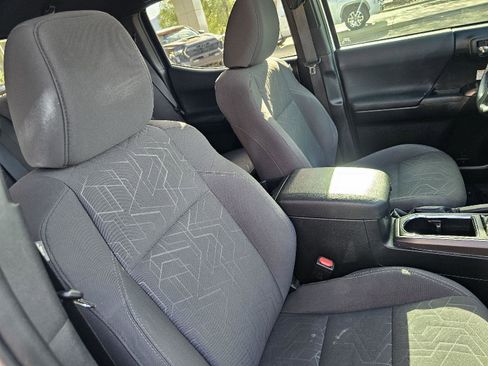 Used 2016 Toyota Tacoma TRD Off-Road w/ Towing Package image 23