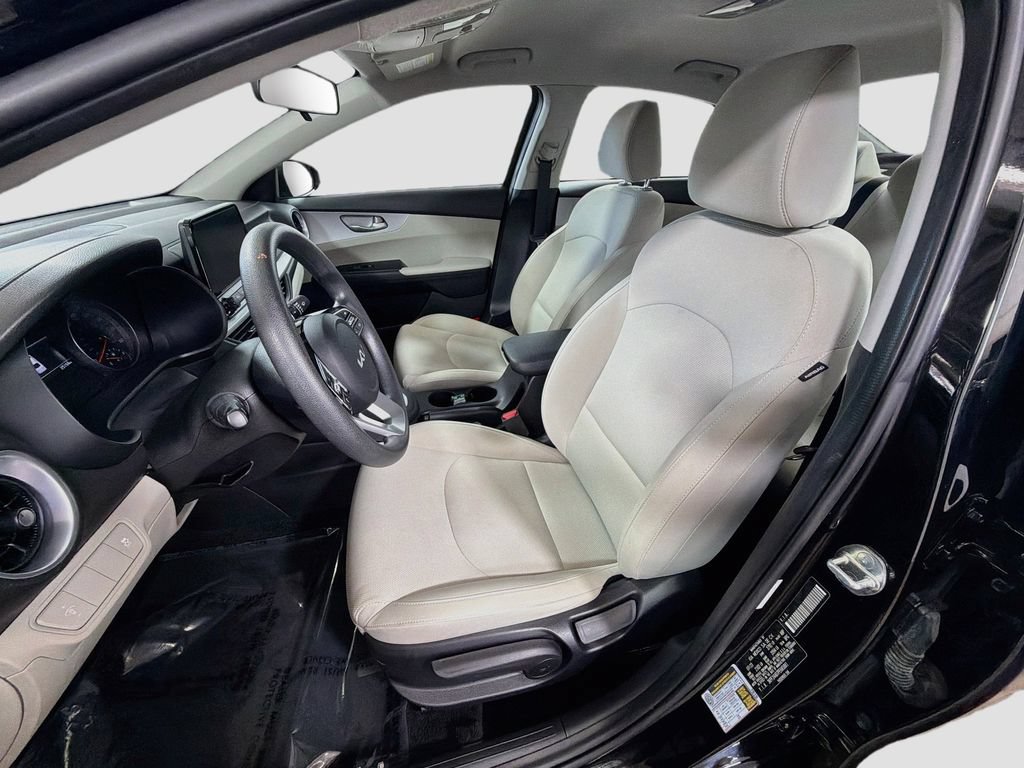Used 2023 Kia Forte LXS FWD image 20