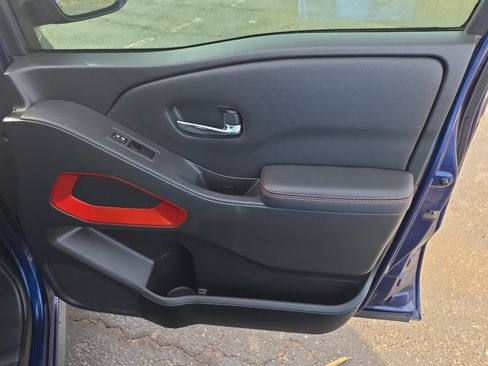 Used 2022 Nissan Frontier PRO-4X image 31