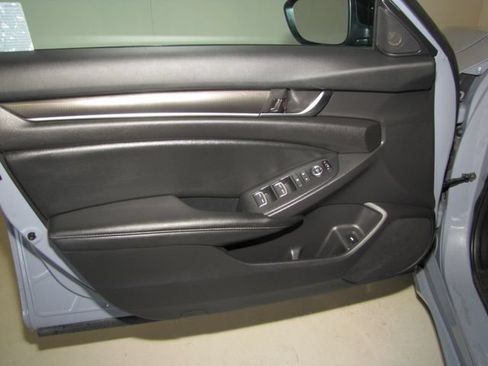 Certified 2022 Honda Accord Sport image 10