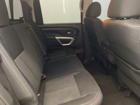 Used 2019 Nissan Titan SV RWD image 19