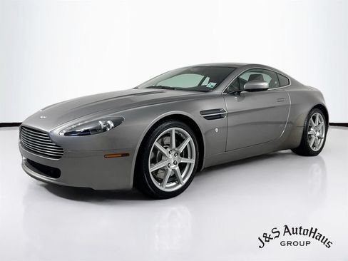 Used 2008 Aston Martin V8 Vantage Coupe RWD image 3