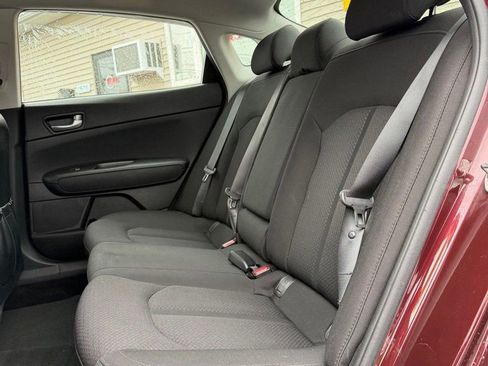 Used 2018 Kia Optima LX w/ 17" Alloy Wheels Package FWD image 11