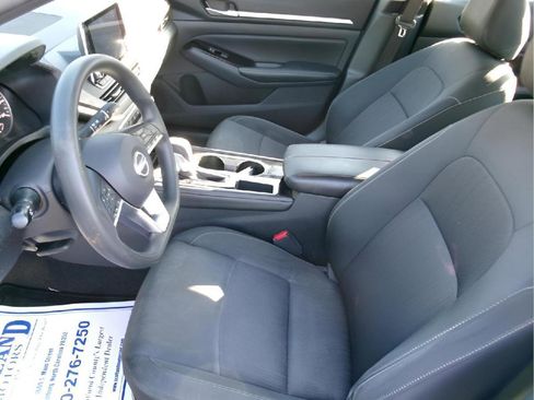 Used 2023 Nissan Altima 2.5 SV FWD image 13