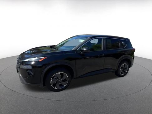 Used 2025 Nissan Rogue SV FWD image 8