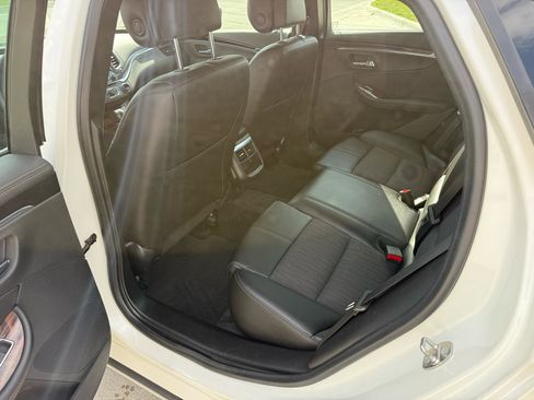 Used 2014 Chevrolet Impala LT w/ Convenience Package image 14