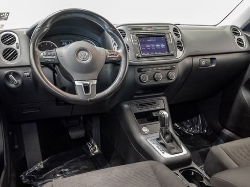 Used 2018 Volkswagen Tiguan Limited w/ Premium Package AWD/4WD image 7