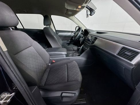 Used 2019 Volkswagen Atlas S image 32