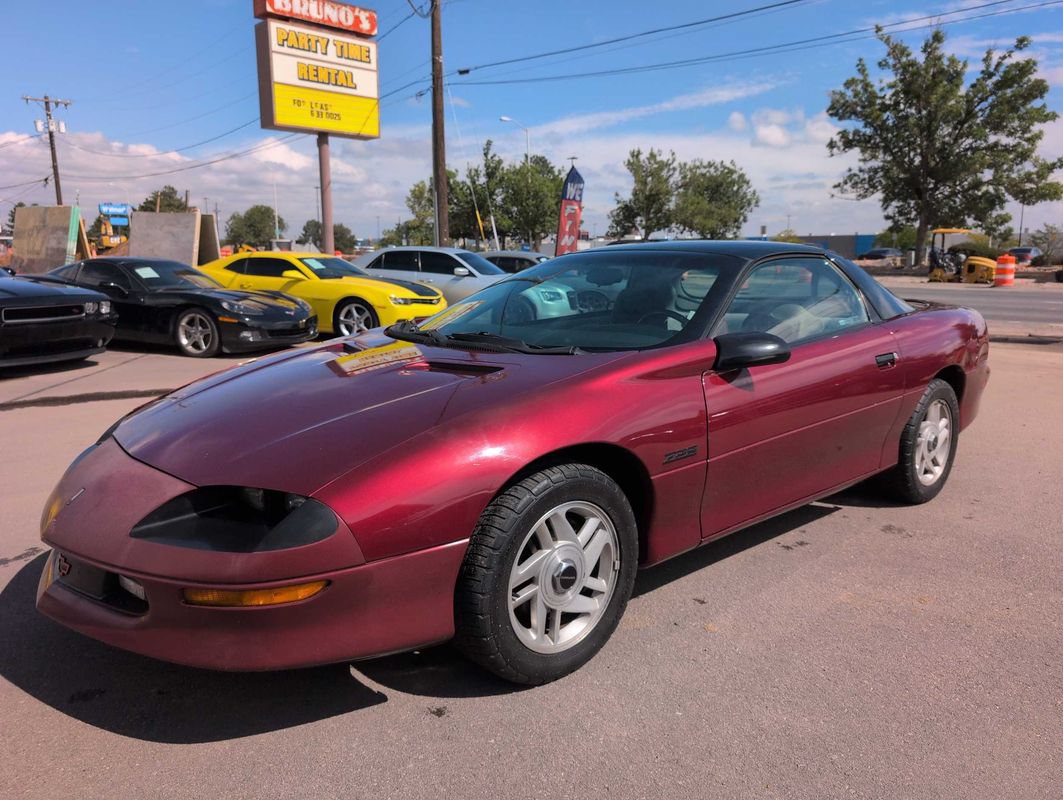 Used 1994 Chevrolet Camaro Z28 RWD image 3