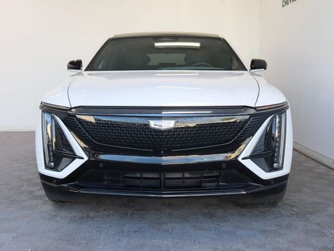 Used 2024 Cadillac Lyriq Sport RWD image 2