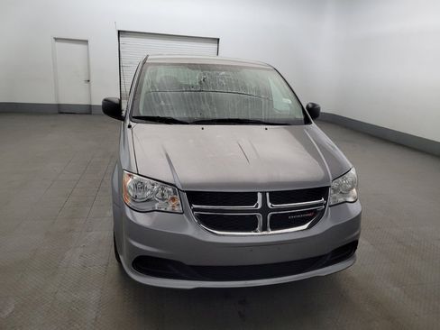 Used 2018 Dodge Grand Caravan SE FWD image 14