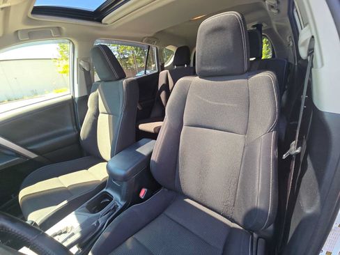 Used 2016 Toyota RAV4 XLE w/ Convenience Package AWD/4WD image 22