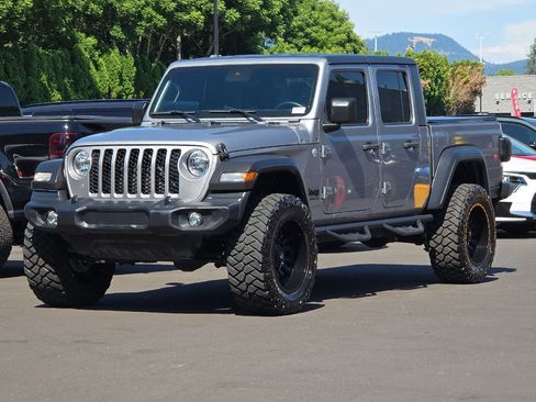 Used 2020 Jeep Gladiator Sport w/ Quick Order Package 24S AWD/4WD image 8