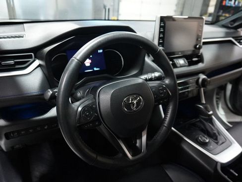 Used 2022 Toyota RAV4 XSE AWD/4WD image 9