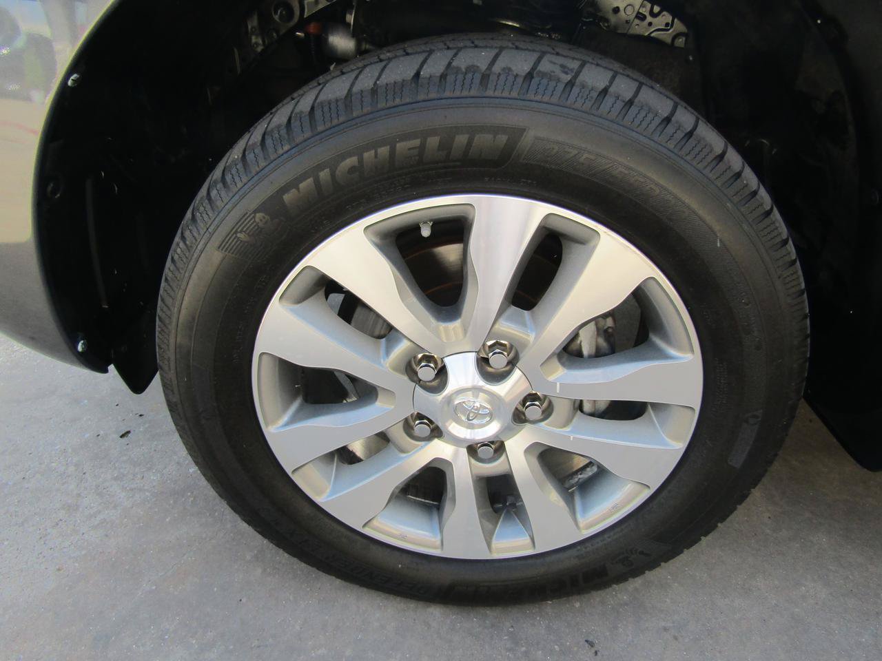 Used 2015 Toyota Sequoia Limited RWD image 7