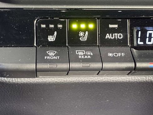 Used 2026 Toyota Crown AWD/4WD image 23