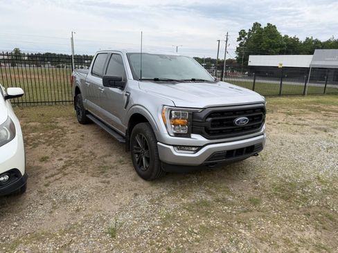 Used 2021 Ford F150 XLT w/ Equipment Group 302A High AWD/4WD image 3
