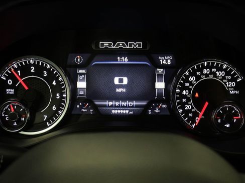 New 2023 RAM 1500 Big Horn AWD/4WD image 10