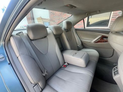 Used 2011 Toyota Camry XLE w/ XLE Extra-Value Pkg #2 FWD image 34