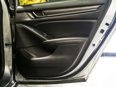 Used 2022 Honda Accord EX-L image 26