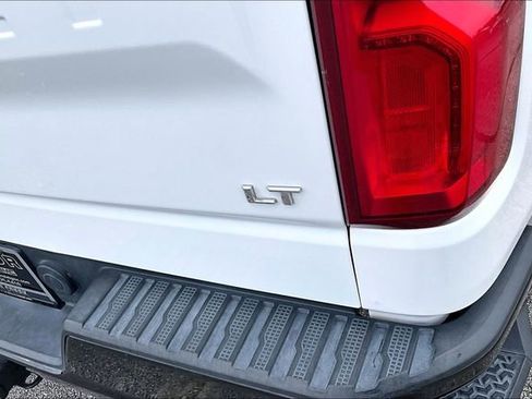 Used 2022 Chevrolet Silverado 1500 LT Trail Boss w/ Convenience Package II AWD/4WD image 25
