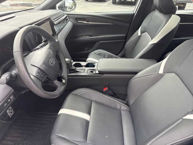 Used 2026 Toyota Camry SE w/ Convenience Package AWD/4WD image 11
