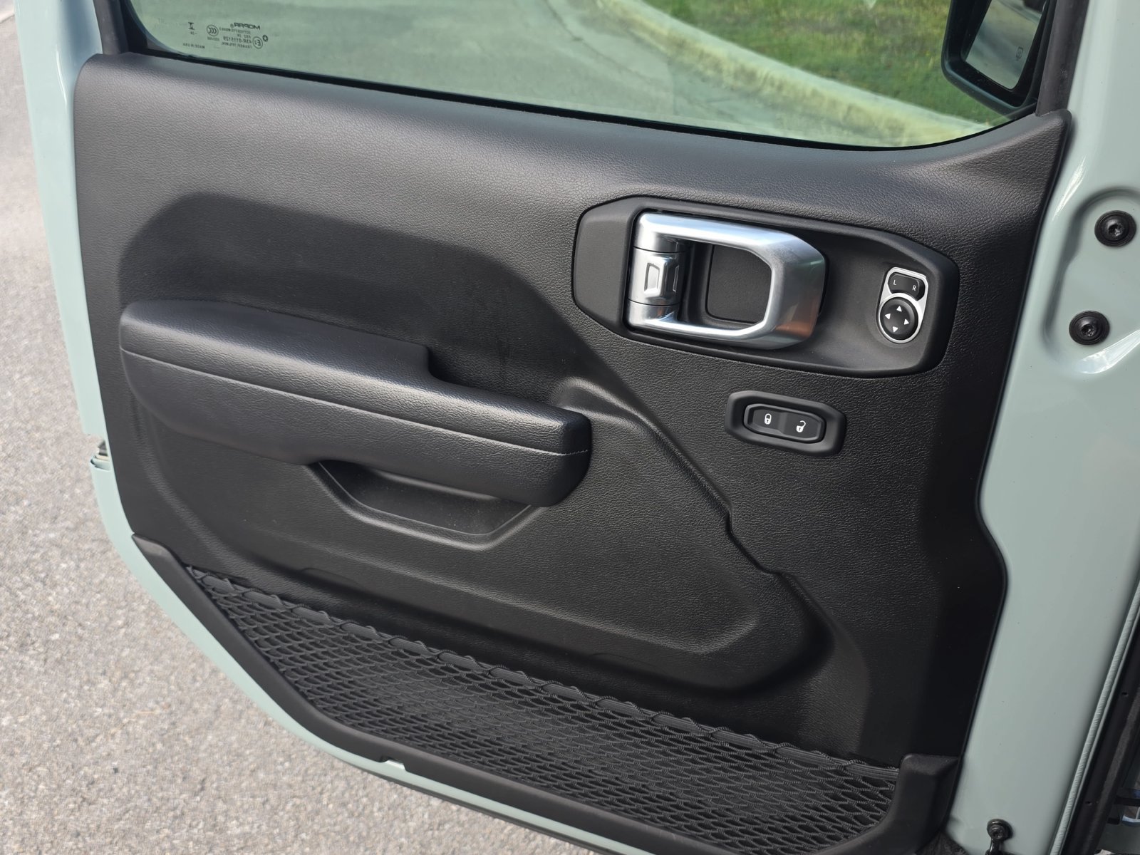 Used 2024 Jeep Wrangler Sport AWD/4WD image 22