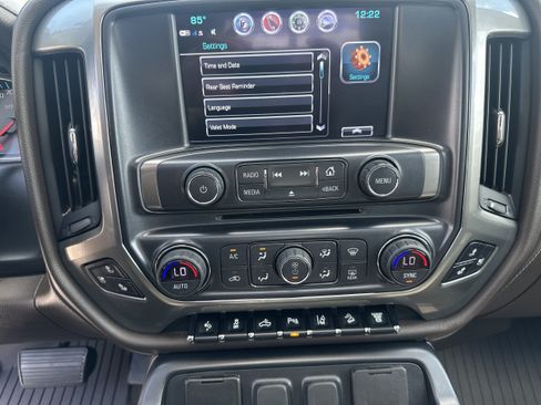 Used 2019 Chevrolet Silverado 2500 LTZ w/ Duramax Plus Package AWD/4WD image 28