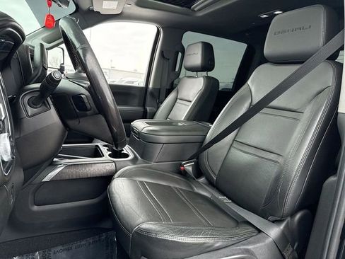 Used 2022 GMC Sierra 3500 Denali w/ Denali Ultimate Package AWD/4WD image 11
