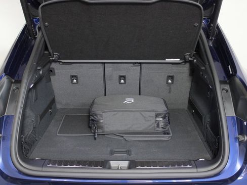 Used 2025 Porsche Macan Turbo Electric image 14