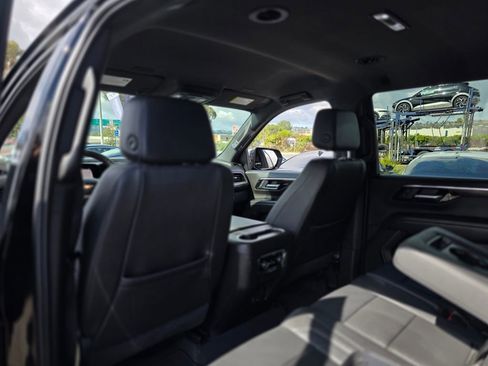 Used 2025 Chevrolet Tahoe LT AWD/4WD image 21
