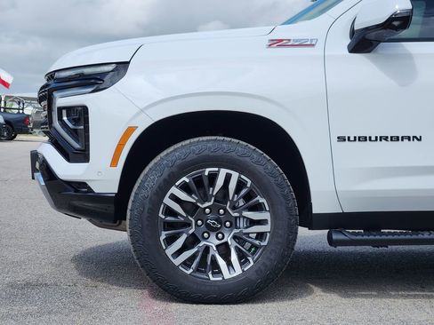 New 2026 Chevrolet Suburban Z71 w/ Comfort Package image 5