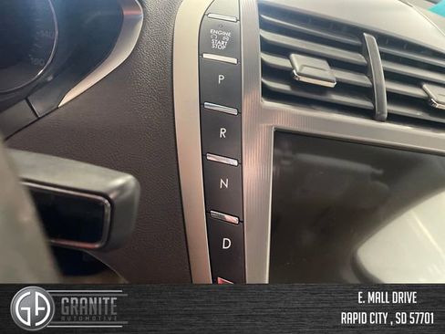 Used 2019 Lincoln MKZ Reserve image 12