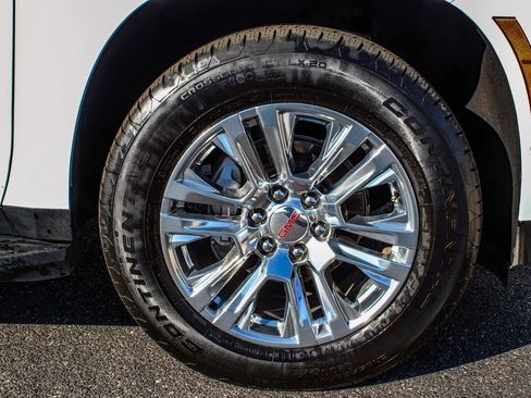 Used 2025 GMC Yukon Denali image 7