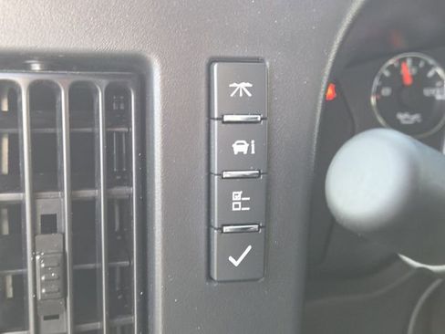 New 2026 GMC Savana 4500 w/ Power Convenience Package RWD image 10
