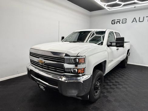 Used 2018 Chevrolet Silverado 2500 W/T w/ WT Convenience Package RWD image 3