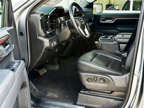 Used 2025 GMC Sierra 1500 SLT image 10