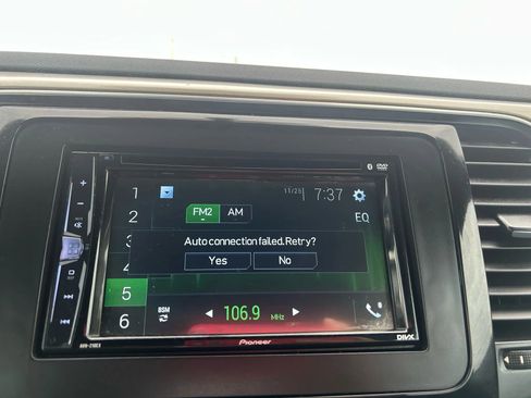 Used 2013 Volkswagen Beetle 2.5 image 3