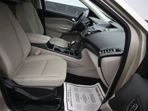 Used 2018 Ford Escape SE image 9