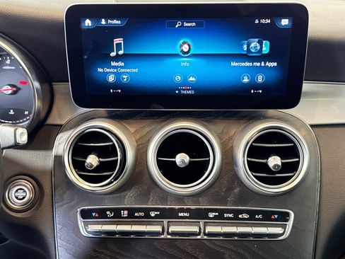 Used 2022 Mercedes-Benz GLC 300 4MATIC image 17