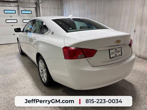 Used 2018 Chevrolet Impala LT FWD image 5
